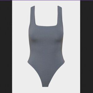 NWOT Aritzia Babaton Contour Second-skin Squareneck Sleeveless Bodysuit in Gray